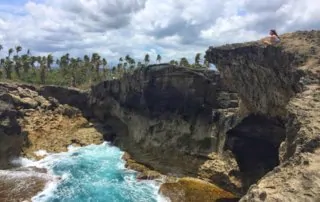 La Cueva del Indio with the turquoise ocean below